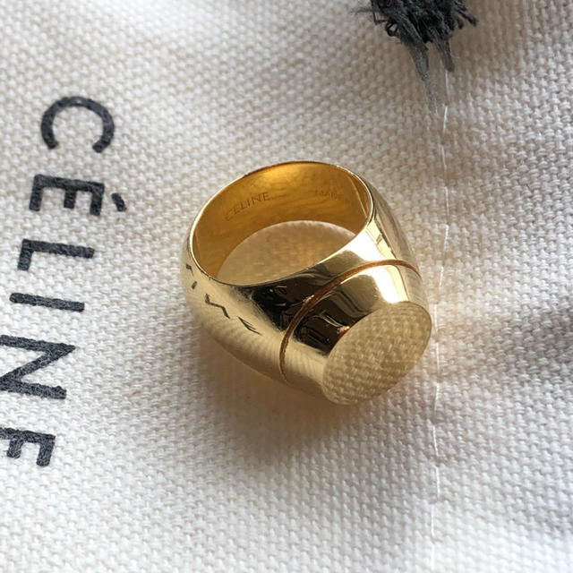 celine(セリーヌ)のかばーに様専用　Celine ゴールド　リング　指輪　エディ　シグネットリング レディースのアクセサリー(リング(指輪))の商品写真