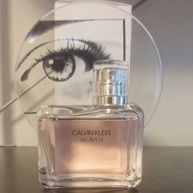 Calvin Klein(カルバンクライン)のカルバンクライン  ウーマン オードパルファム 100mL  コスメ/美容の香水(香水(女性用))の商品写真