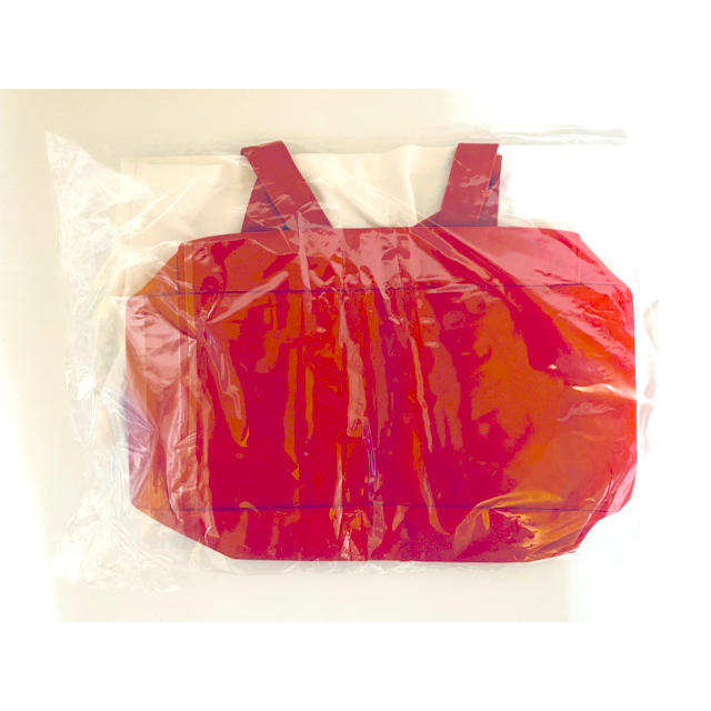 ハローキティ(ハローキティ)のハロー　キティ　保冷ポケット付き　2段トート　赤　新品　未開封　送料込 レディースのバッグ(トートバッグ)の商品写真