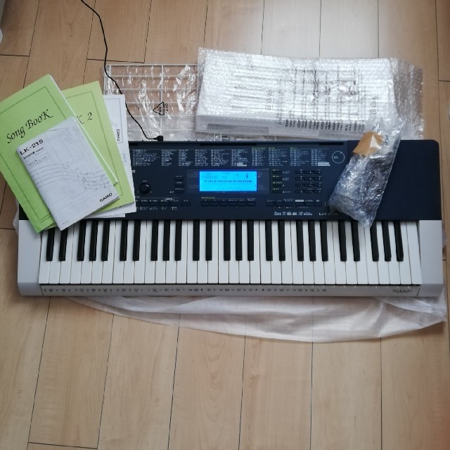 CASIO　キーボード　LK 215