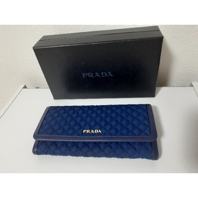 PRADA 財布