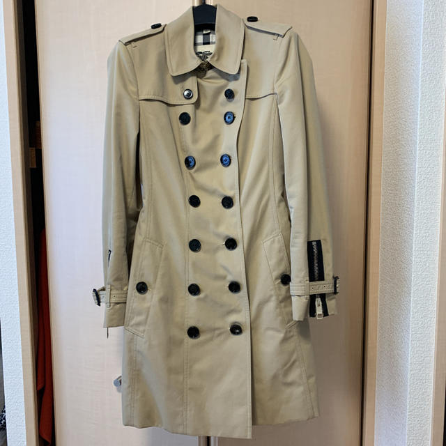 BURBERRY(バーバリー)の【美品】バーバリーロンドン　トレンチコート レディースのジャケット/アウター(トレンチコート)の商品写真