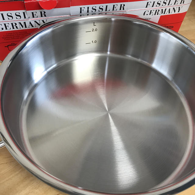 Fissler(フィスラー)の最終値下げ　半額　フィスラー　プロコレクション　シャローパン　24cm インテリア/住まい/日用品のキッチン/食器(鍋/フライパン)の商品写真