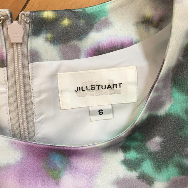 JILLSTUART(ジルスチュアート)のジルスチュアート☆ワンピース☆花柄 レディースのワンピース(ミニワンピース)の商品写真