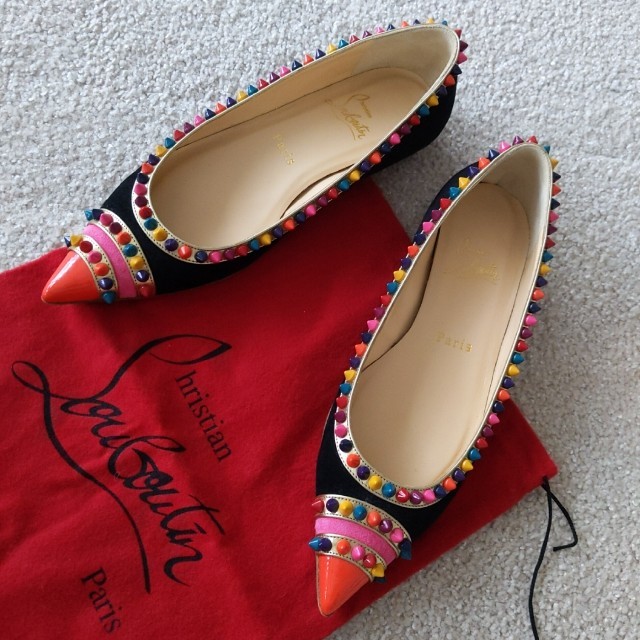 クリスチャンルブタン　Christian louboutin スパイク　パンプス