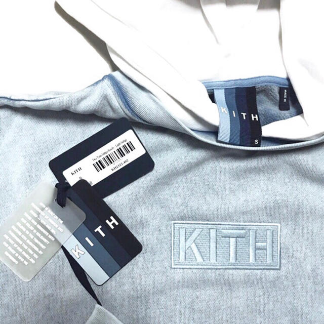 品質は非常に良い キス KITH 新品 トゥートーン インディゴ パーカー 【オープニングセール】 正規品 クラシックボックスロゴパーカー キス Champion × KITH パーカー