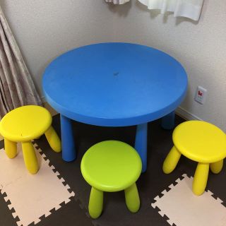 イケア(IKEA)の★イケア★ムンマット★キッズテーブル＆チェア3脚セット(ダイニングテーブル)