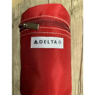 デルタ(DELTA)のお値下げ　Delta ポーチ デルタ航空 新品 未使用 化粧 コスメ 入れ　(旅行用品)