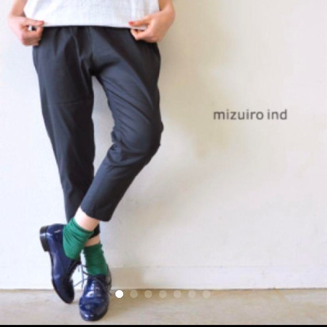 URBAN RESEARCH(アーバンリサーチ)のmizuiro ind ミズイロインド バックポケットイージーパンツ レディースのパンツ(カジュアルパンツ)の商品写真