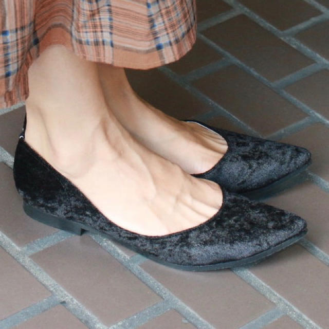 salus(サルース)のサルース 日本製 ポインテッドトゥフラットパンプス 黒 24 レディースの靴/シューズ(ハイヒール/パンプス)の商品写真