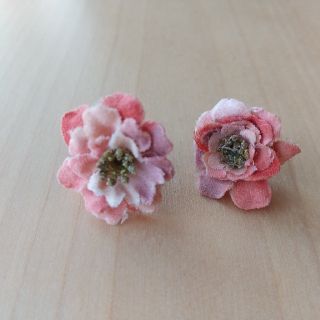 エムスール(m.soeur)の花 ピアス エムスール m.soeur(ピアス)