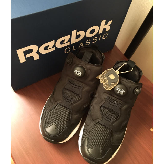 Reebok(リーボック)の【希少】売り切り価格 ポンプフューリー レディースの靴/シューズ(スニーカー)の商品写真