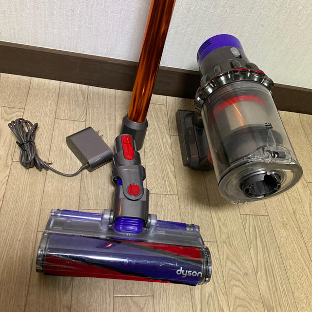 Dyson(ダイソン)のダイソンV 10 スマホ/家電/カメラの生活家電(掃除機)の商品写真