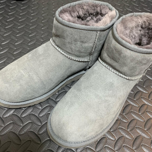 UGG(アグ)のUGG アグ ムートン ブーツ 25cm グレー メンズの靴/シューズ(ブーツ)の商品写真