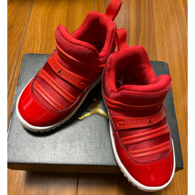 専用⭐︎JORDAN 11 RETRO LITTLE FLEX TD RED  キッズ/ベビー/マタニティのキッズ靴/シューズ(15cm~)(スニーカー)の商品写真