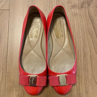 サルヴァトーレフェラガモ バレエシューズ(レディース)(レッド/赤色系 ...