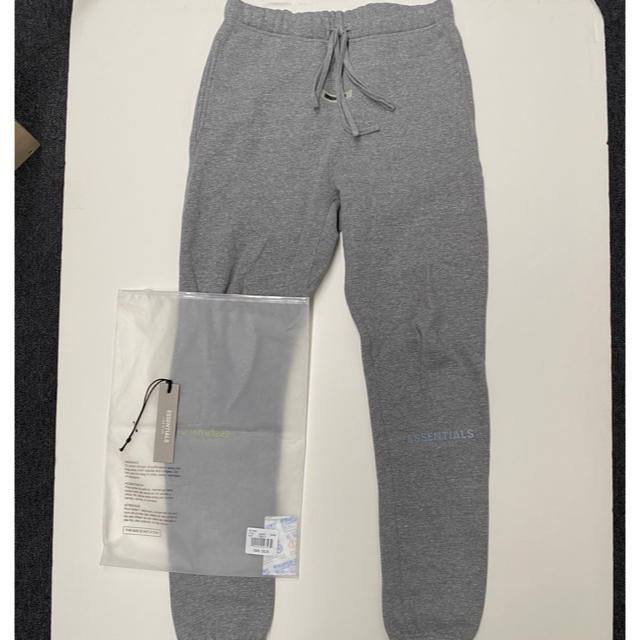 FEAR OF GOD(フィアオブゴッド)のFOG Essentials Sweatpants リフレクティブ  メンズのトップス(スウェット)の商品写真