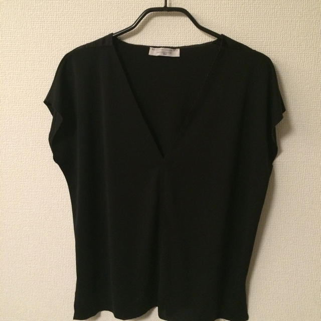 ZARA(ザラ)の切りっぱなしトップス レディースのトップス(カットソー(半袖/袖なし))の商品写真