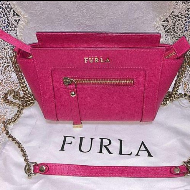 専用】FURLA チェーンショルダーバッグ ピンク - ショルダーバッグ