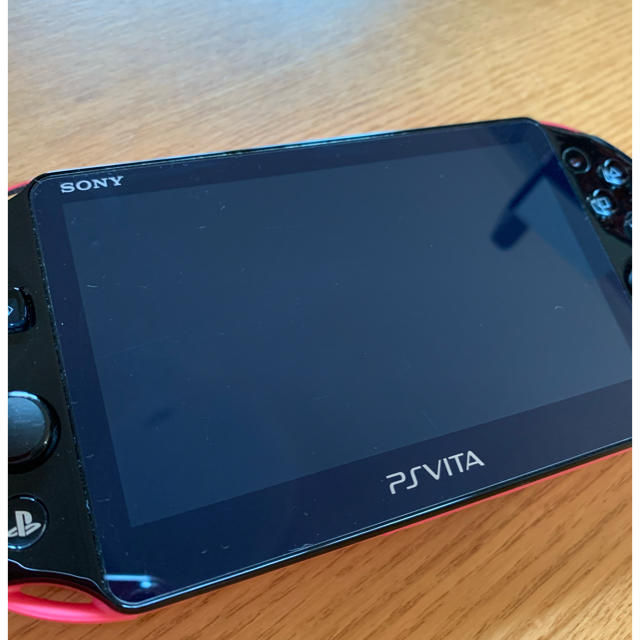 PlayStation Vita(プレイステーションヴィータ)の【りょう様専用】PlayStation Vita 2000 ピンク/ブラック エンタメ/ホビーのゲームソフト/ゲーム機本体(携帯用ゲーム機本体)の商品写真