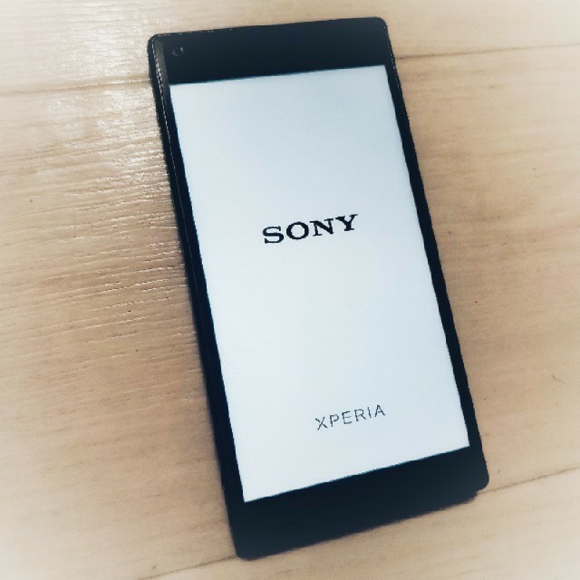 ★docomo/xperia z5 compact/SO-02H/ブラック★