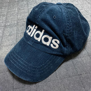 アディダス(adidas)のコーデュロイ　キャップ　adidas(キャップ)