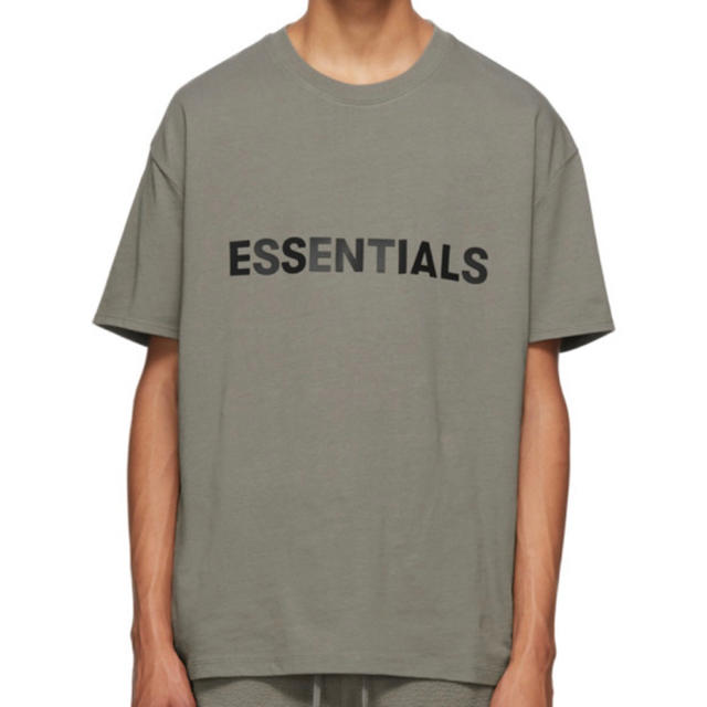 FEAR OF GOD(フィアオブゴッド)のMサイズ Essentials 20ss新作 Tシャツ チャコール グレー メンズのトップス(Tシャツ/カットソー(半袖/袖なし))の商品写真
