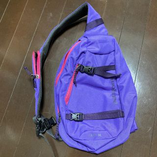 パタゴニア(patagonia)の【新品＆未使用】patagonia Atom  8L ボディーバッグ(ショルダーバッグ)