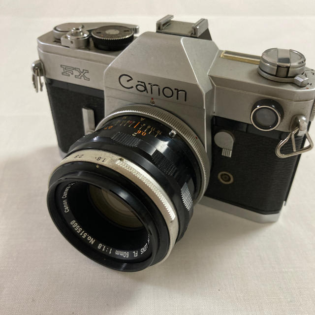 Canon(キヤノン)のCanon  キャノン　ＦＸ　フィルムカメラ　カメラケース付き スマホ/家電/カメラのカメラ(フィルムカメラ)の商品写真