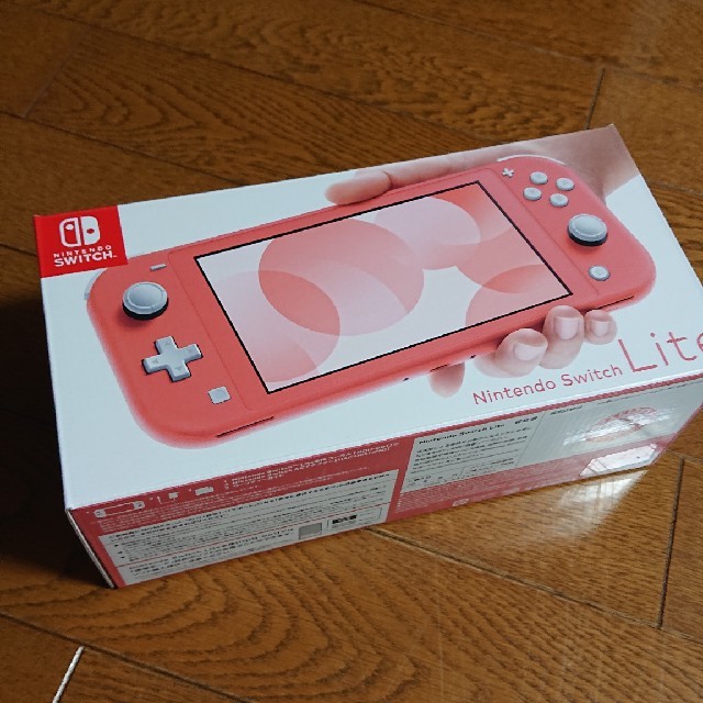 Nintendo Switch Lite本体   コーラル（ピンク）