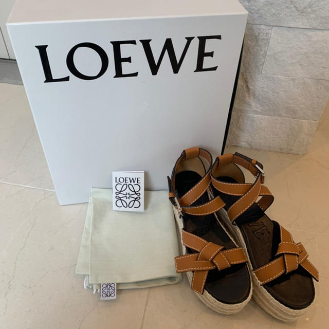 LOEWE(ロエベ)のLOEWE ゲートウエッジ エスパドリーユ レディースの靴/シューズ(サンダル)の商品写真