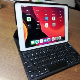  ipad pro 9.7 キーボード ケース　ロジクール(iPadケース)