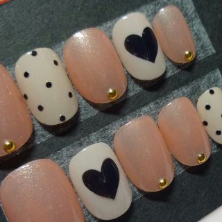 ピーチベージュ×ハート&ドットネイル(つけ爪/ネイルチップ)