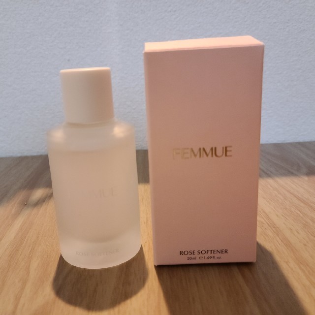 Cosme Kitchen(コスメキッチン)のファミュ　ローズソフトナー　導入美容液 コスメ/美容のスキンケア/基礎化粧品(美容液)の商品写真