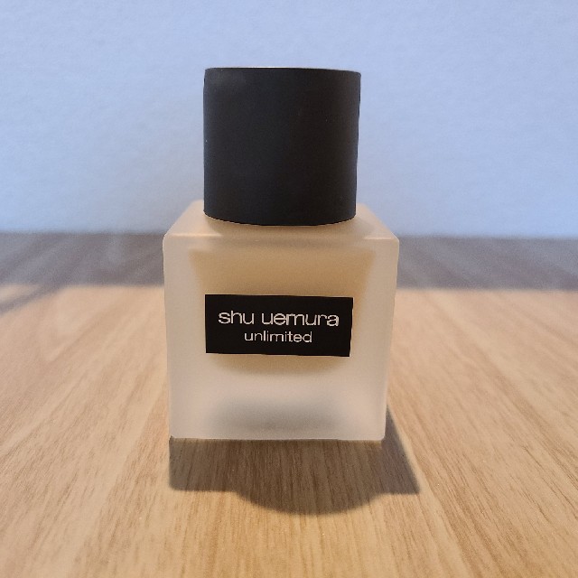 shu uemura(シュウウエムラ)のshu uemura　リキッドファンデーション コスメ/美容のベースメイク/化粧品(ファンデーション)の商品写真