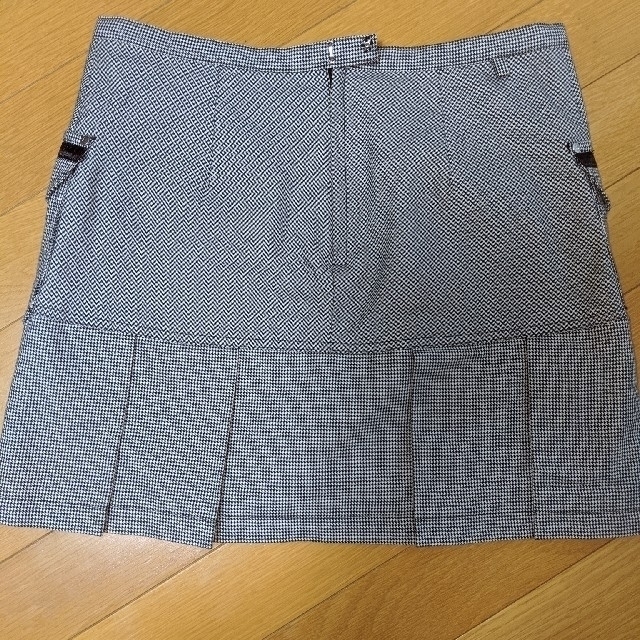 Munsingwear(マンシングウェア)の★Ａ様専用★マンシングウェアミニスカートとミッキーマウスミニバッグセット スポーツ/アウトドアのゴルフ(ウエア)の商品写真