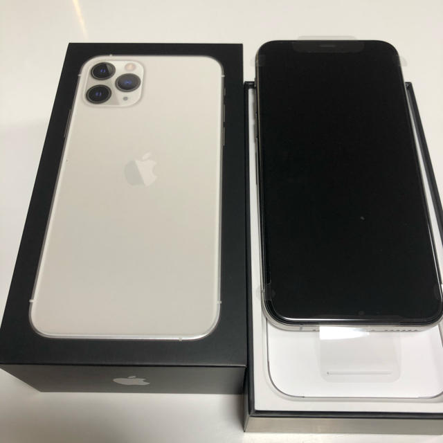 新品・未使用・開封済 iPhone7(128GB)シルバー SIMロック解除済