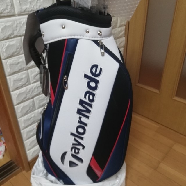 TaylorMade(テーラーメイド)の★右用　レギュラー　ゴルフセット★Taylormade テイラーメイド スポーツ/アウトドアのゴルフ(クラブ)の商品写真