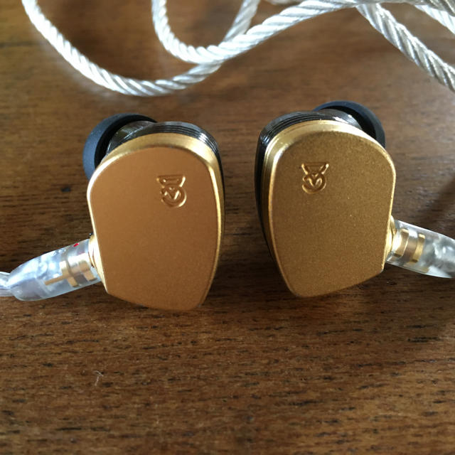 品　Campfire Audio SOLARIS ソラリス