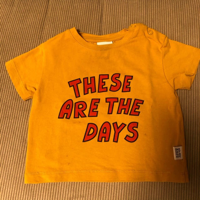 こども ビームス(コドモビームス)のONE DAY PARADE Tシャツ キッズ/ベビー/マタニティのベビー服(~85cm)(Ｔシャツ)の商品写真