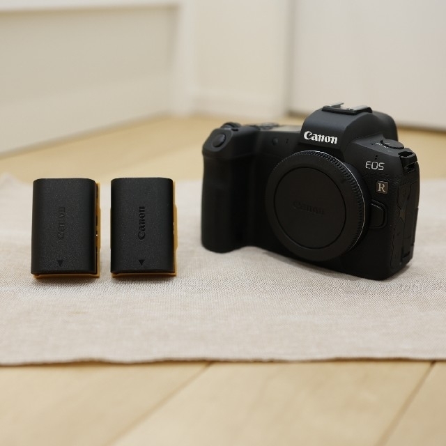 極美品 キヤノン EOS R 純正バッテリー2本付