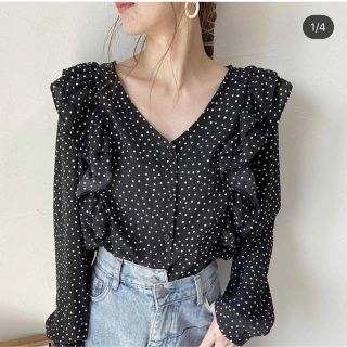 ザラ(ZARA)のドットブラウス ブラック selectshop(シャツ/ブラウス(長袖/七分))