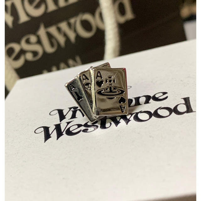 Vivienne Westwood(ヴィヴィアンウエストウッド)のヴィヴィアン シングルスタッズピアス メンズのアクセサリー(ピアス(片耳用))の商品写真