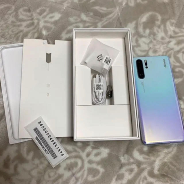 NTTdocomo(エヌティティドコモ)のHuawei p30pro docomo 【SIMロック解除済み】   スマホ/家電/カメラのスマートフォン/携帯電話(スマートフォン本体)の商品写真