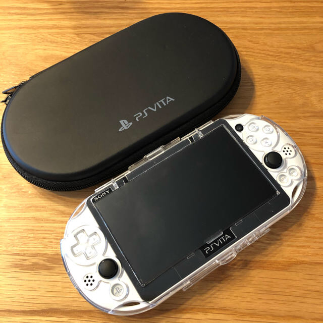 PlayStation Vita(プレイステーションヴィータ)のPlayStation vita グレイシャーホワイト エンタメ/ホビーのゲームソフト/ゲーム機本体(携帯用ゲーム機本体)の商品写真