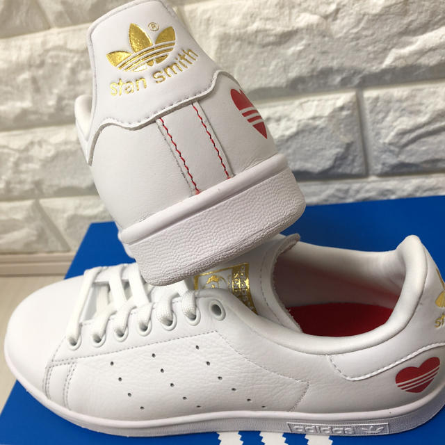 adidas(アディダス)の♡ babycocco様 専用 スタンスミス  ハート 24.5cm ♡ レディースの靴/シューズ(スニーカー)の商品写真