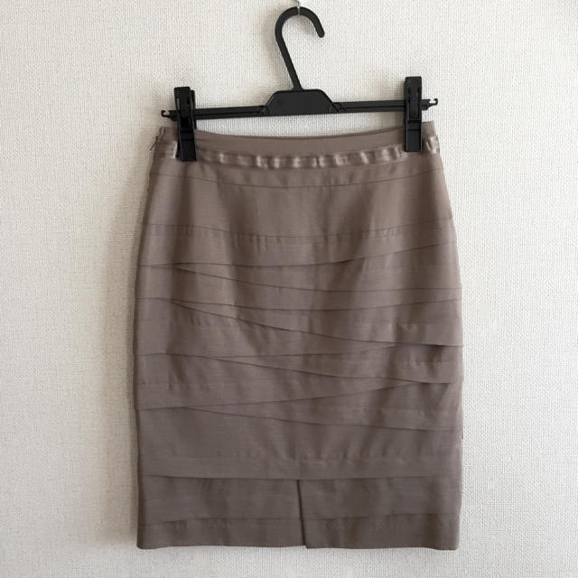 ICB(アイシービー)のICB♡カーキ色の膝丈スカート レディースのスカート(ひざ丈スカート)の商品写真