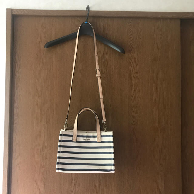 kate spade new york(ケイトスペードニューヨーク)のKate spadeトートバッグ限定価格です レディースのバッグ(トートバッグ)の商品写真