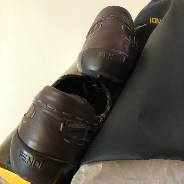 FENDI(フェンディ)のFENDI レディース 靴 本革レザー レディースの靴/シューズ(ローファー/革靴)の商品写真