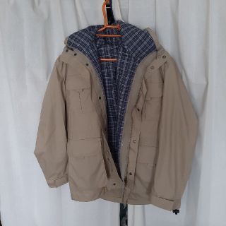 バーバリーブラックレーベル(BURBERRY BLACK LABEL)のバーバリーブラックレーベル　ベージュ　アウター　フード　L　秋(マウンテンパーカー)